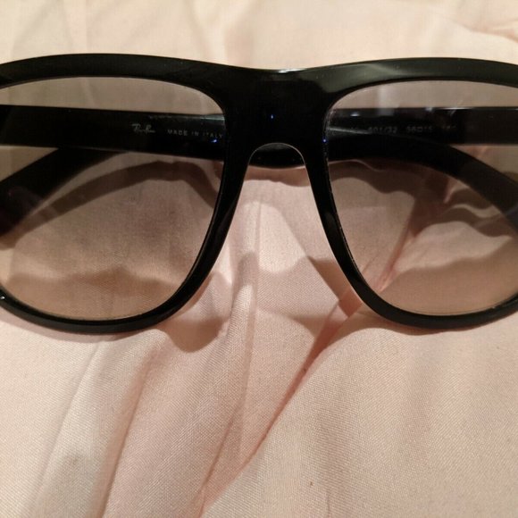 Ray-Ban RB4147 Unisex Sunglasses - Gloss Black/Light Grey Gradient - Picture 4 of 5